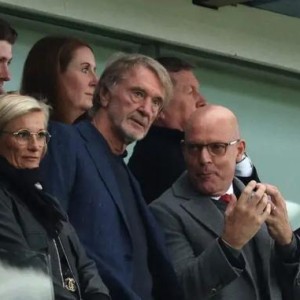 半路涨票价曼联惹众怒：乱花钱然后使劲剥削铁粉？