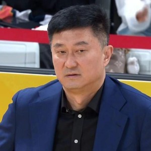 搜狐体育赛事-广东男篮6分力克广厦，奎因29+6+6麦考尔21+5，王少杰隔扣桑普森