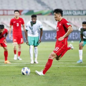 脸面之战00后为国足争得希望 点射救主创新纪录